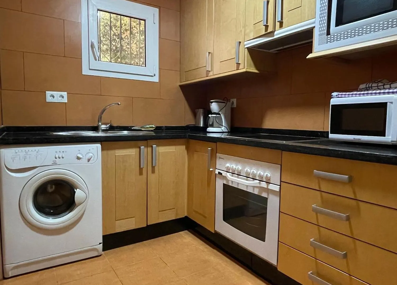 公寓 Apartamento La Roca Rental, Bungalow A Pie De Playa 托雷莫利诺斯