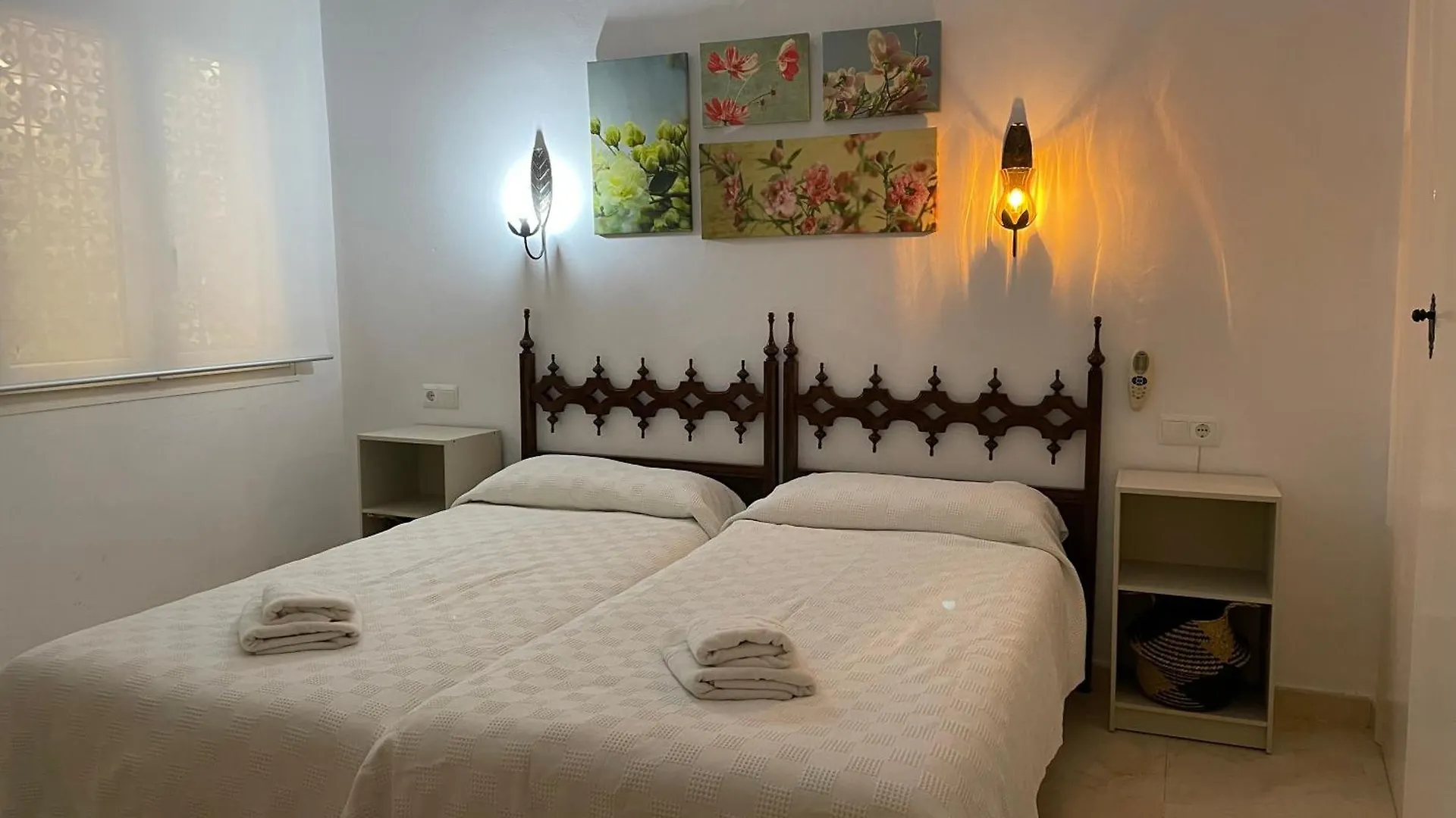 Apartamento La Roca Rental, Bungalow A Pie De Playa 托雷莫利诺斯 0*,  西班牙